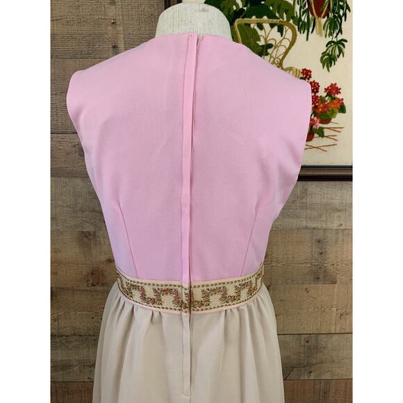 Vintage 1970’s Vicky Vaughn Romantic Embroidered Maxi Dress Mod - Picture 7 of 9